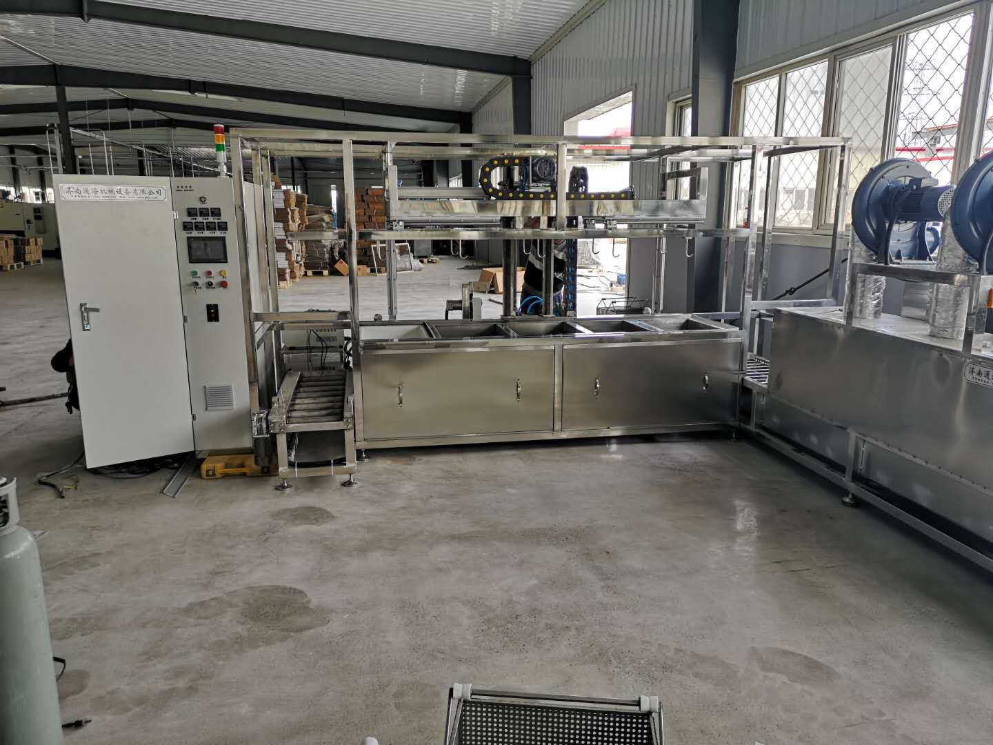 全自動超聲波清洗機是如何進行工作的？